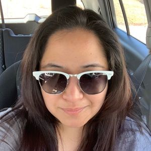 Meet your Posher, Clarene